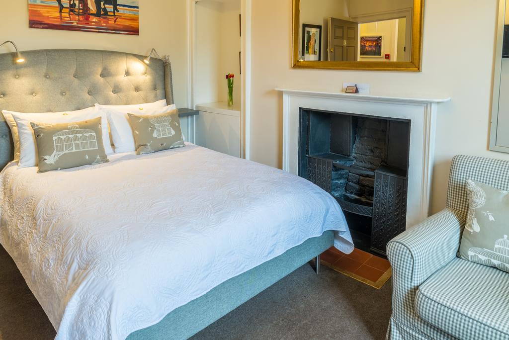 The Henry Guest House 